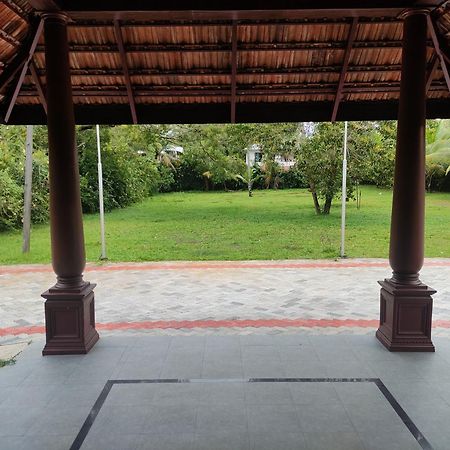 Marari Beach Palace Mararikulam Ngoại thất bức ảnh